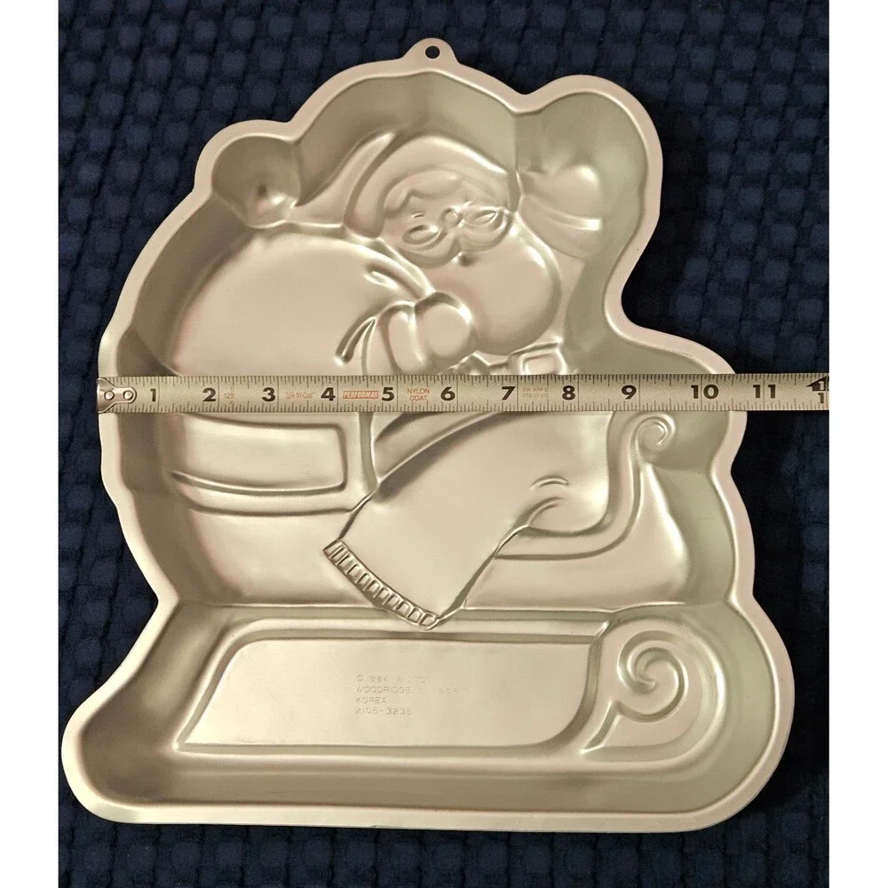 Vintage 1984 Wilton Santa N Sleigh Cake Pan 2105-3235 Christmas w/ Instructions